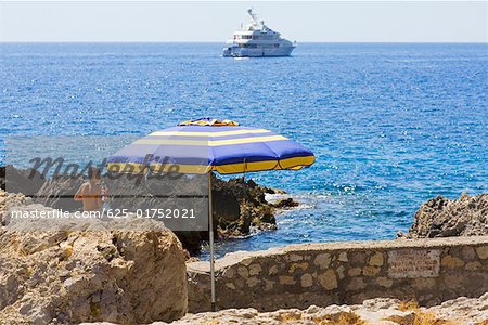 Passagierschiff im Meer, Capri, Kampanien, Italien