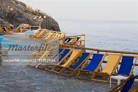 Liegestühle in Folge, Capri, Kampanien, Italien
