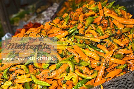 Gros plan du piment à un étal de marché, Ica, la région d'Ica, au Pérou