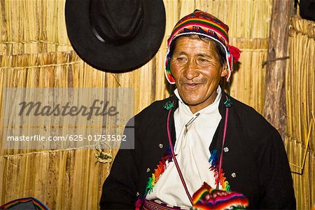 Nahaufnahme eines leitenden Menschen Lächeln, Insel Taquile, Titicacasee, Puno, Peru