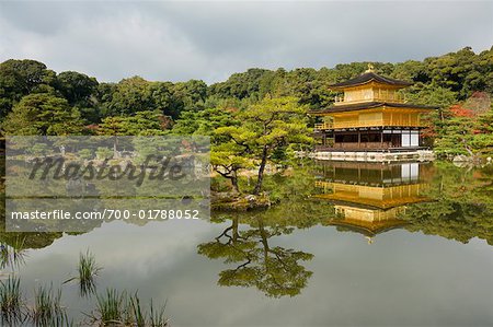 Kinkakuji Temple et miroir étang, Kyoto, Japon