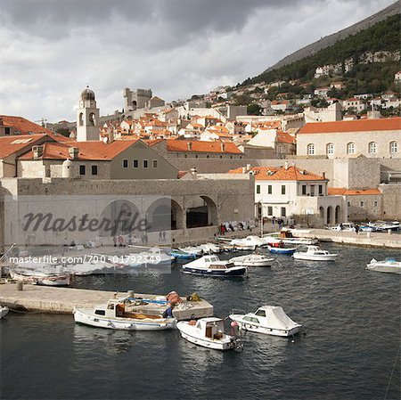 Vue d'ensemble du port de la ville, Dubrovnik, Croatie
