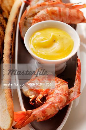 Barbecued shrimps with aioli