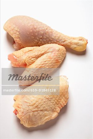 Corn-fed poularde pieces: leg, wing and breast