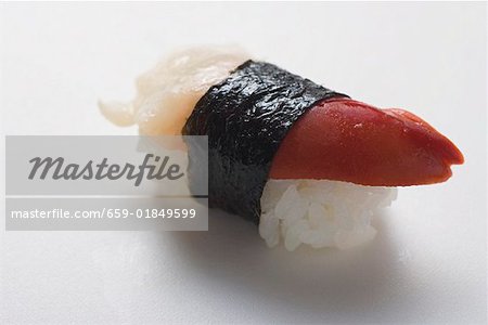 Nigiri sushi avec pétoncles