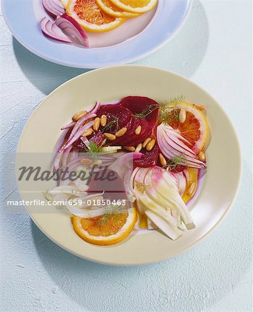 Rote-Bete-Salat mit Pampelmuse, Fenchel und Pinienkernen