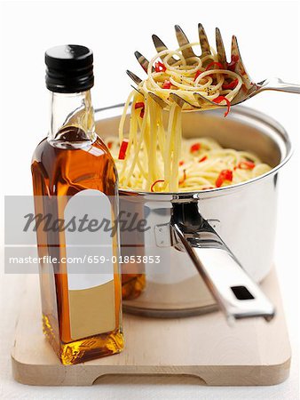 Spaghetti with chili