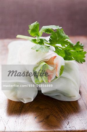 Vietnamese spring rolls with asparagus and shrimps