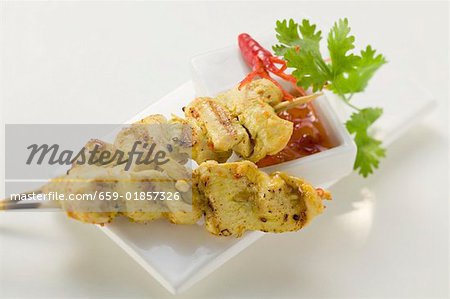 Épices satay avec sauce chili aigre-douce