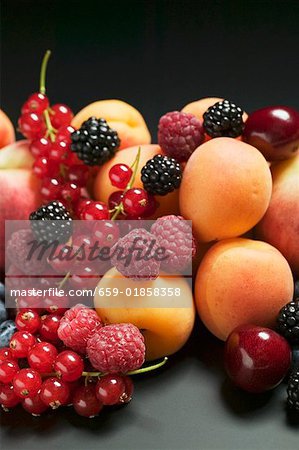 Fruit nature morte avec fruits et baies