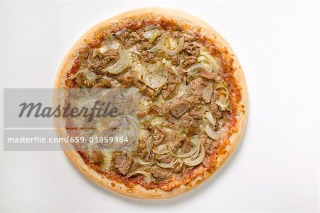 Tuna and onion pizza