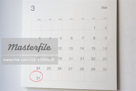 Number thirty one circled on a calendar