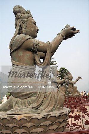 Statue dans le monastère de Po Lin, Ngong Ping, l'île de Lantau, Hong Kong, Chine