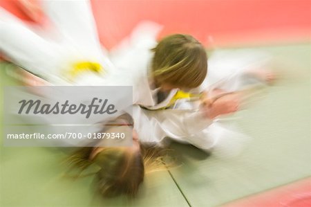 Enfants pratiquer le Judo