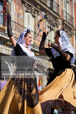 Traditional Spanish Dancers, Plaza Mayor, Madrid, Spain