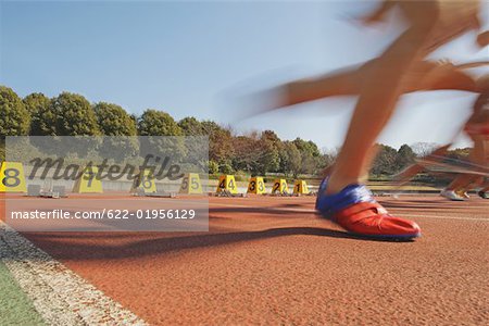 Runners Starting Off