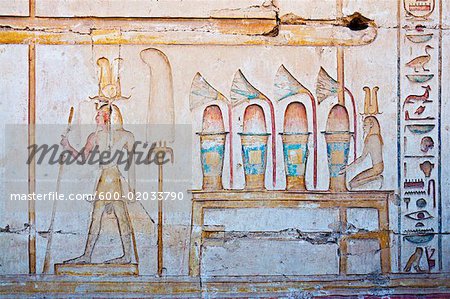 Hiéroglyphes dans le Temple de Séthi I Abydos, Égypte