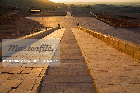 Rampe bei der Tempel der Hatschepsut, Deir el-Bahri, Westjordanland, Luxor, Ägypten