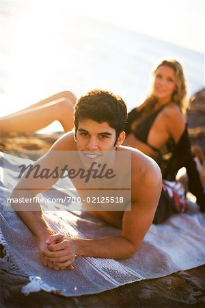 Couple sur la plage, Malaga Cove, Palos Verdes, Californie, USA