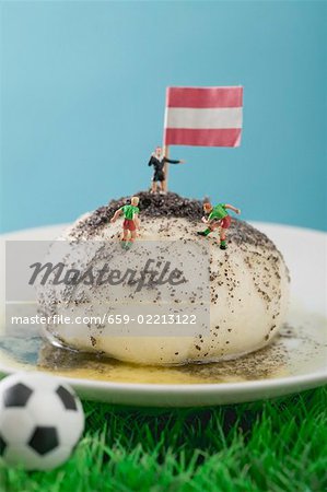 Boulette de levure avec figures football drapeau autrichien & football