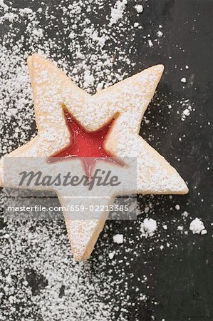 Jam biscuit with icing sugar