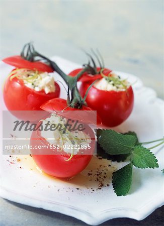 Tomatoes stuffed with Pierre Robert