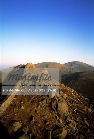 Mourne mur sur les montagnes de Mourne, comté de Down, Irlande