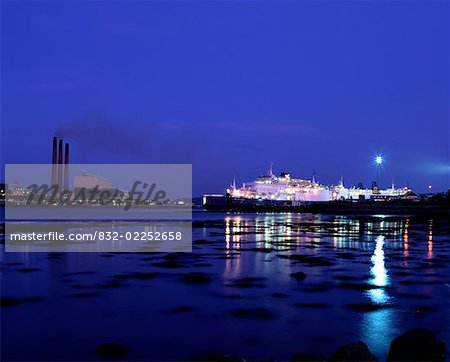 Port de Larne, Co. Antrim, Irlande
