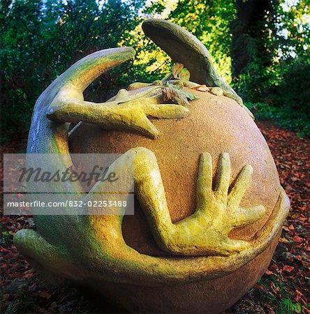 Modern Sculpture, Fernhill Gardens, Co Wicklow, Irlande