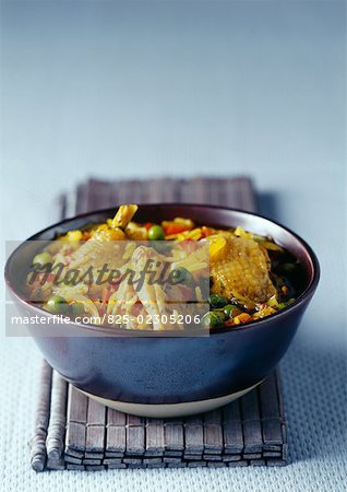 Reis mit Gemüse und Huhn