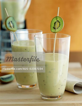 Kiwi cocktail