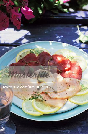 Carpaccio de thon rouge et blanc au citron et câpres