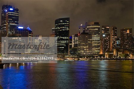 Sydneys Skyline bei Nacht