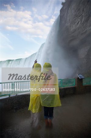 Couple à Niagara Falls, Ontario, Canada