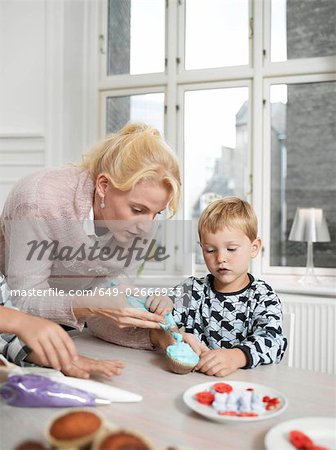 Family making Cupcakes
