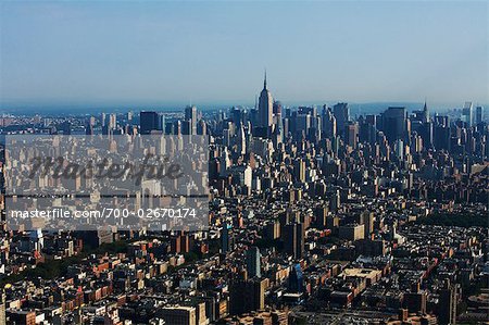 Blick auf die Skyline von Manhattan aus der Lower East Side, bei Sonnenaufgang, New York City, New York, USA