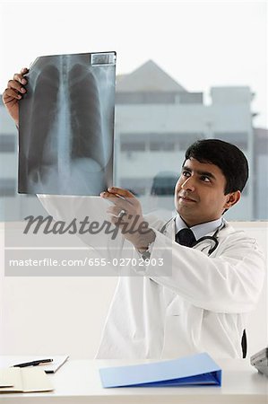 doctor viewing x-ray