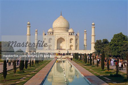 Taj Mahal on the banks of the Yamuna River, built by Shah Jahan for his wife, Agra, India