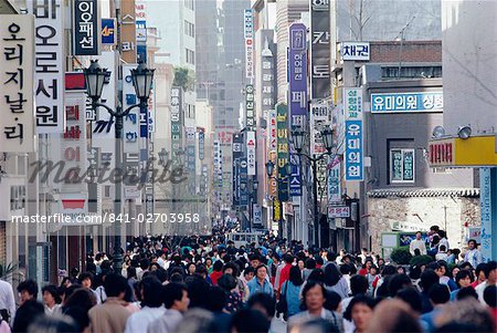 Rue animée de Séoul, Corée du Sud, Corée, Asie Rue animée de Séoul, Corée du Sud, Corée, Asie