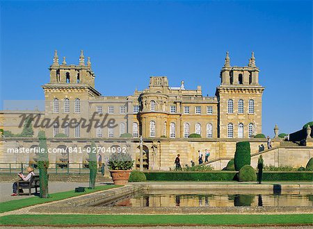 L'eau et le Palais de Blenheim terrace, Oxfordshire, Angleterre, Royaume-Uni, Europe