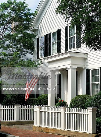 Traditionelle weiße Schindeln Häuser, Edgartown, Martha's Vineyard, Massachusetts, New England, Vereinigte Staaten von Amerika, Nordamerika
