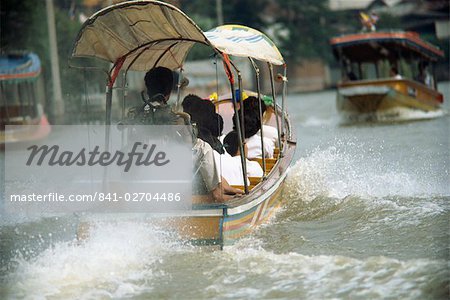 Long tail boat river ferry on the klongs in Bangkok, Thailand, Southeast Asia, Asia