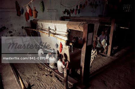 Carpet loom, Varanasi (Benares), Uttar Pradesh state, India, Asia