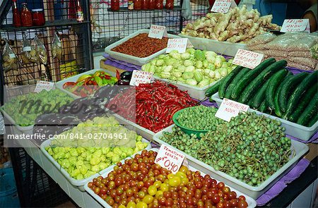 Salade légumes et les épices à vendre dans le Mercado Central à Belo Horizonte, Minas Gerais en état, Brésil, Amérique du Sud