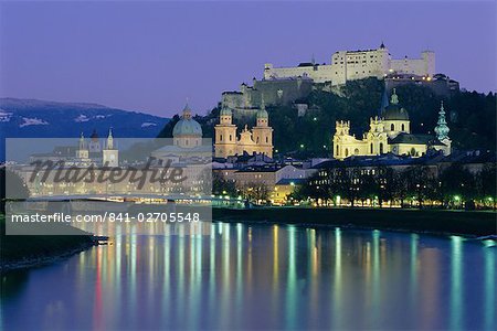 Kollegienkirche, cathédrale et Hohensalzburg forteresse, Salzbourg, Autriche, Europe