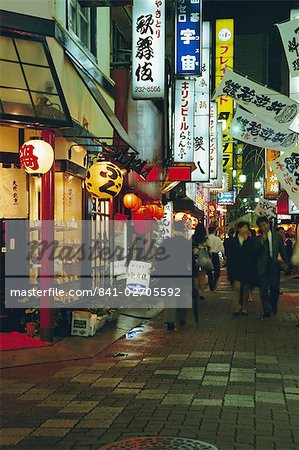 Scène de rue à la nuit, Shinjuku, Tokyo, Japon, Asie