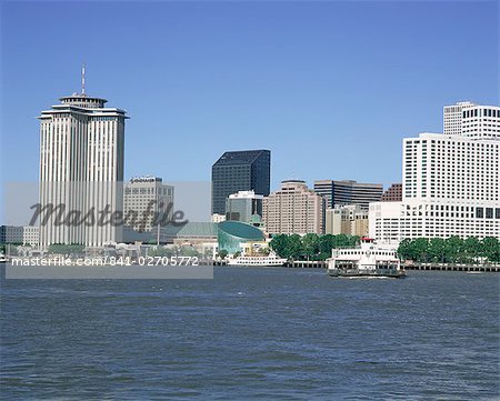 Skyline der Stadt und des Mississippi River und New Orleans, Louisiana, Vereinigte Staaten von Amerika, Nordamerika