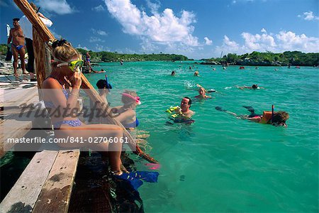 Tourists swimming and snorkelling in the Xel-Ha Lagoon National Park, Yucatan Peninsula, Mexico, North America