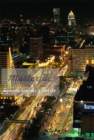 Ratcha Dami Road à nuit, Bangkok (Thaïlande), l'Asie du sud-est, Asie