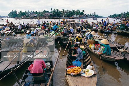 Morning floating market, Phung Heip, Mekong Delta, Vietnam
